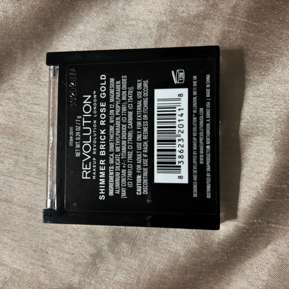 Revolution Make Up Bundle Set - Picture 5 of 8